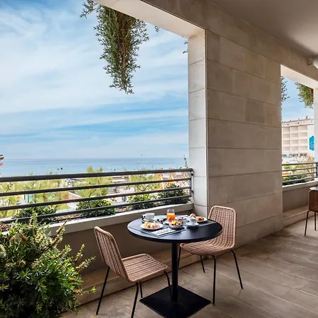 Hotel Charlie In Pesaro