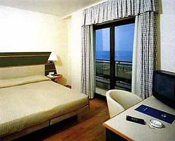 Charlie In Hotell