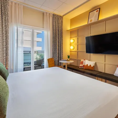 Charlie In Pesaro Hotel