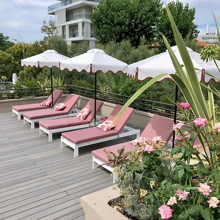 Hotel Charlie In Pesaro 4*