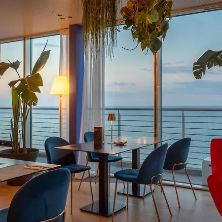 Hotel Charlie In Pesaro