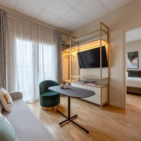 Hotel Charlie In