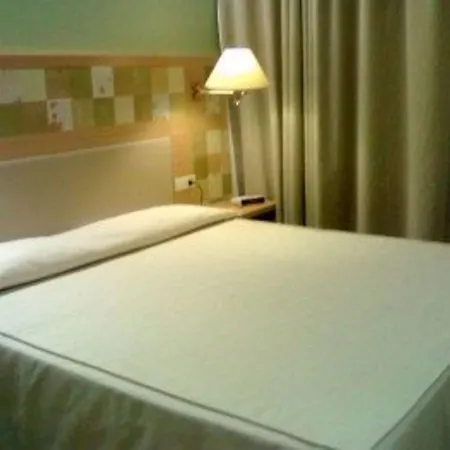 Charlie In Hotel 4*