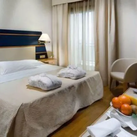 Hotell Charlie In 4*