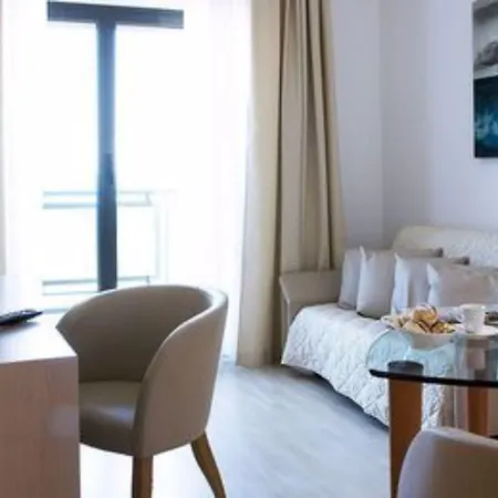 Charlie In Hotell