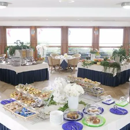 Hotel Charlie In Pesaro