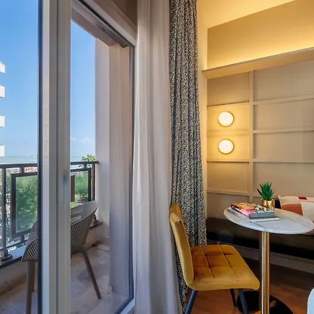 Charlie In Hotell 4*