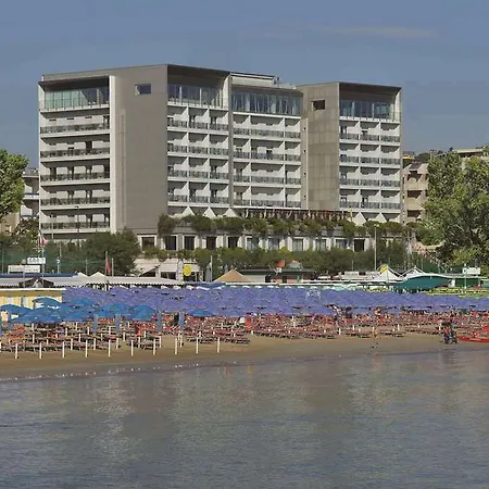 Charlie In Pesaro Hotel 4*