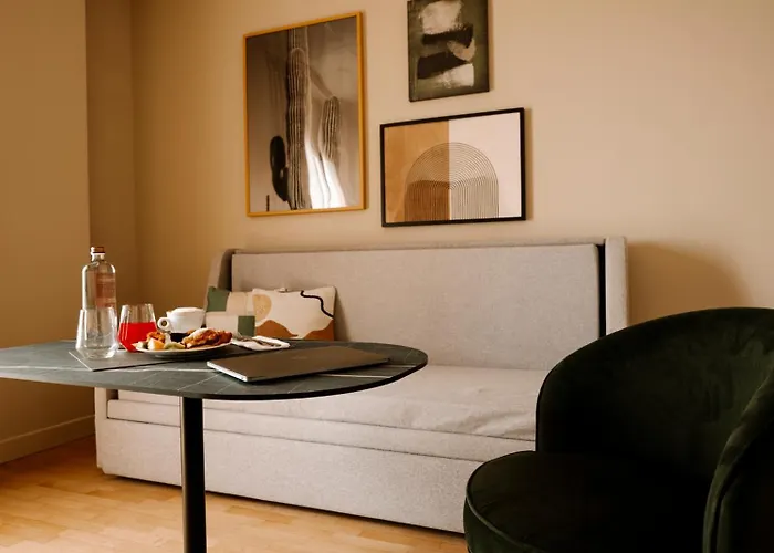 Charlie In 4* Pesaro