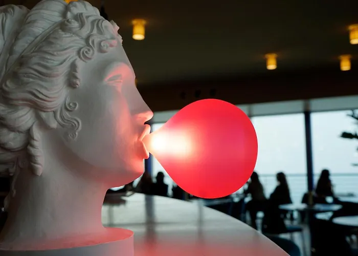 Charlie In Hotel Pesaro