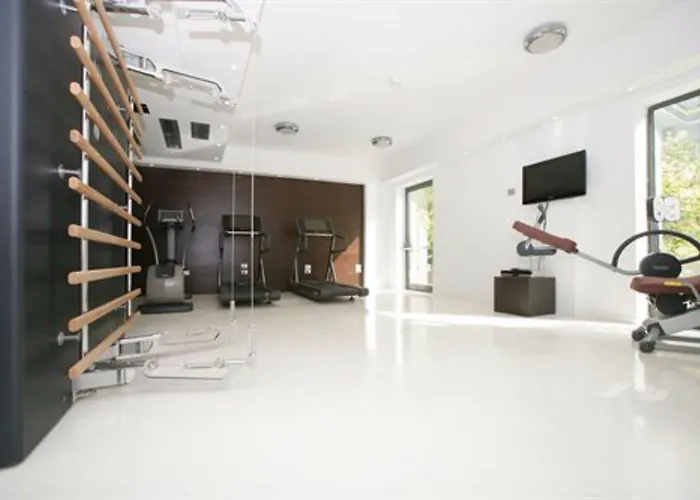 Charlie In 4* Pesaro