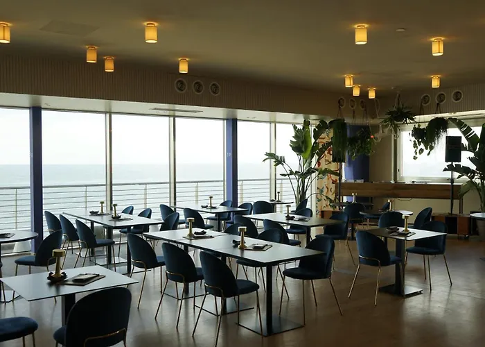 Charlie In Hotel Pesaro